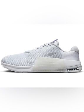 Nike Women Metcon 9 workout shoes US 8 Shoes